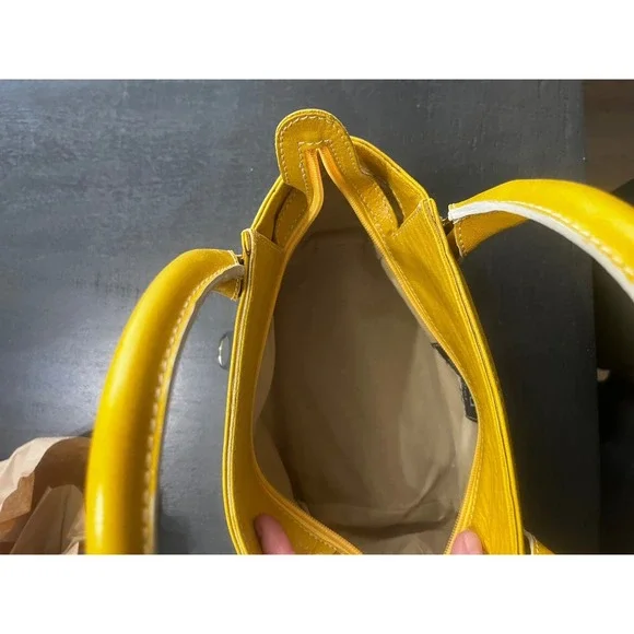 Regina‎ Yellow Genuine Leather Mini Top Handle Bag Made in Italy - Picture 9 of 14